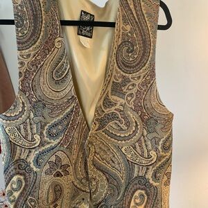 Vintage tapestry paisley vest size large.